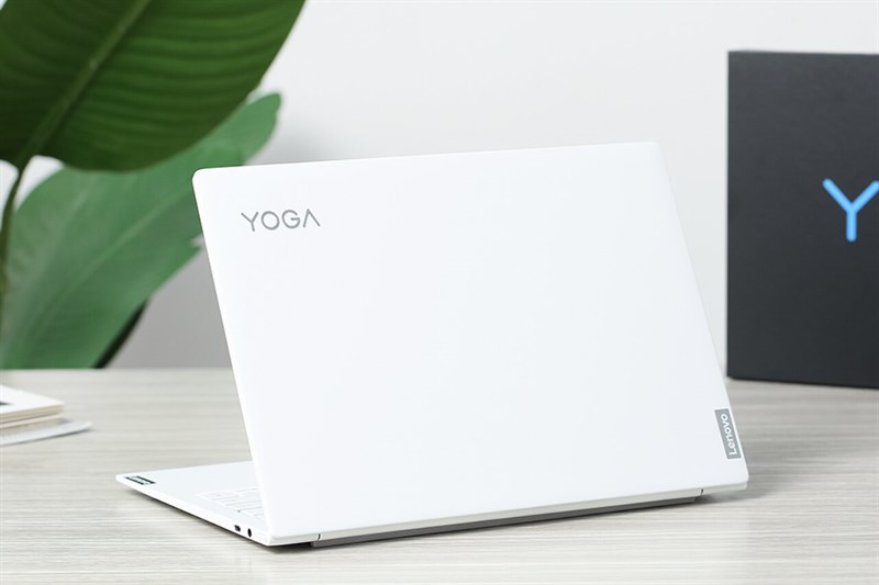 Laptop Lenovo Yoga Slim 7 Carbon 13ITL5 i5 1135G7/16GB/512GB/Win11 (82EV00AVVN) Laptop Lenovo Yoga Slim 7 Carbon 13ITL5 i5 1135G7/16GB/512GB/Win11 (82EV00AVVN)
