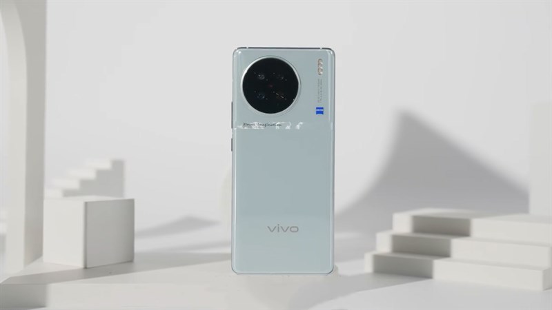 Vivo X90s có ngoại hình không có nhiều khác biệt so với Vivo X90