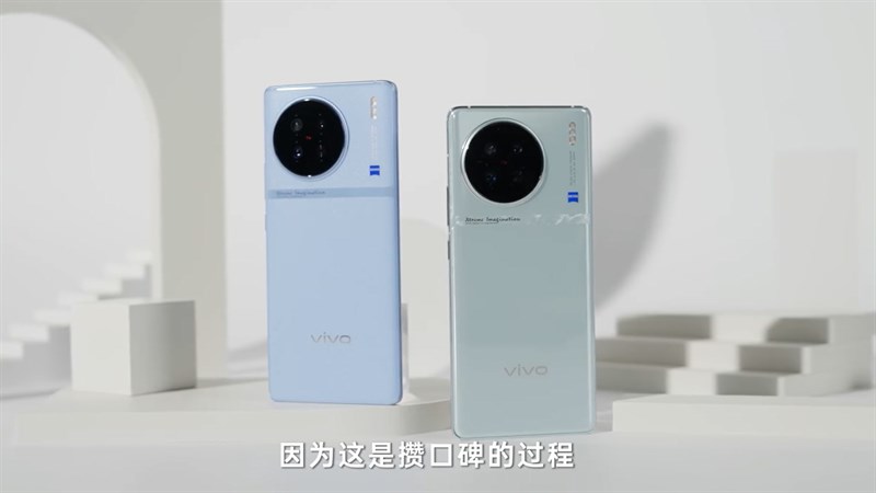 Vivo X90s còn có thêm phiên bản màu Xanh rêu dịu dàng, cá tính