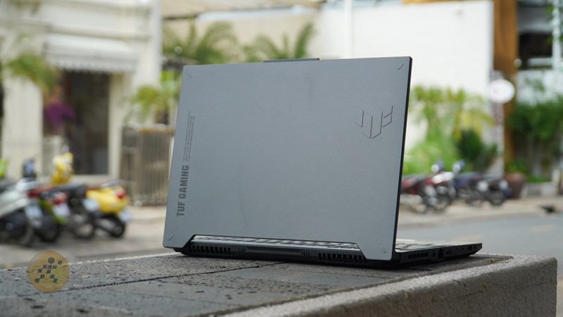 Dù ASUS TUF F15 FX507VV4 sở hữu mức giá hơi cao nhưng hoàn toàn xứng đáng với những gì mà sản phẩm được trang bị Dù ASUS TUF F15 FX507VV4 sở hữu mức giá hơi cao nhưng hoàn toàn xứng đáng với những gì mà sản phẩm được trang bị