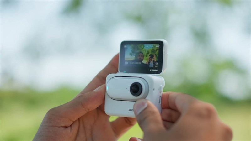 Trên tay Insta360 GO 3 Trên tay Insta360 GO 3