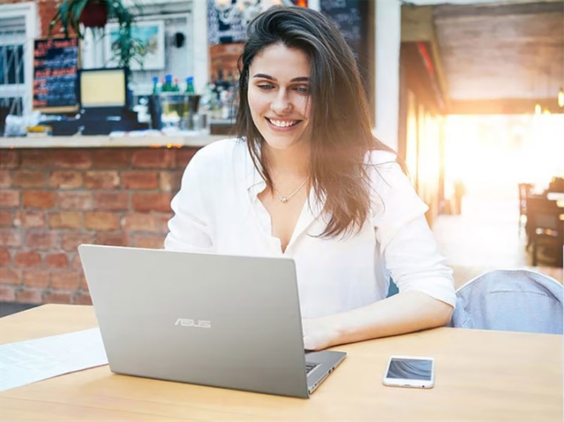 Laptop core i3 cực mượt, giá chỉ từ 9.79 triệu, còn giảm thêm đến 1.3 triệu Laptop core i3 cực mượt, giá chỉ từ 9.79 triệu, còn giảm thêm đến 1.3 triệu