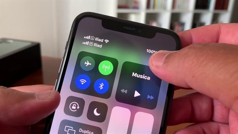 Người dùng iPhone hỗ trợ hai SIM sẽ có thể phân loại tin nhắn theo từng SIM Người dùng iPhone hỗ trợ hai SIM sẽ có thể phân loại tin nhắn theo từng SIM