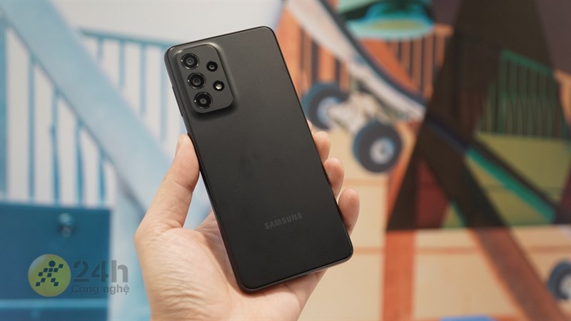 Galaxy A33 sở hữu chuẩn chống nước IP67 Galaxy A33 sở hữu chuẩn chống nước IP67