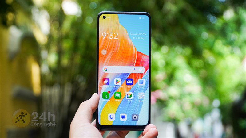 OPPO A78 còn sở hữu màn hình đục lỗ cùng chất lượng hiển thị tuyệt vời