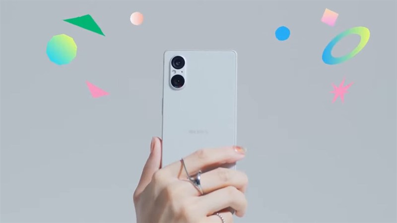 Điểm đáng chú ý nhất trên Xperia 5 V là cụm camera kép Điểm đáng chú ý nhất trên Xperia 5 V là cụm camera kép