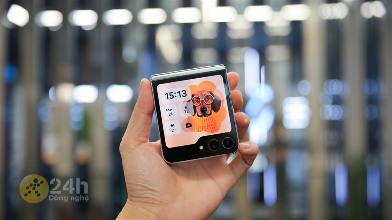 Galaxy Z Flip5 ra mắt Galaxy Z Flip5 ra mắt