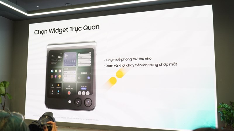 Màn hình phụ có thể hiển thị các widget để thuận tiện sử dụng Màn hình phụ có thể hiển thị các widget để thuận tiện sử dụng