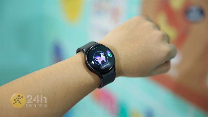 Galaxy Watch6 được trang bị mức dung lượng pin 425 mAh cho bản 44 mm và 300 mAh cho bản 40 mm.