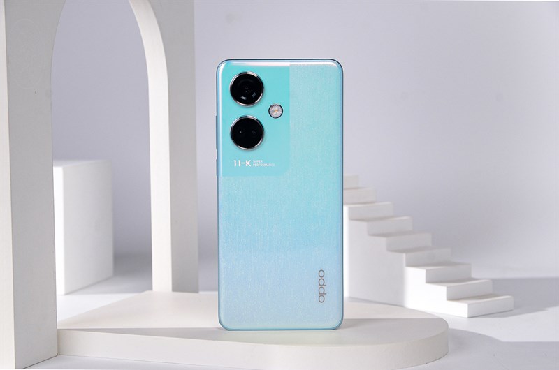 OPPO K11 5G có mặt lưng được hoàn thiện dạng nhám giúp hạn chế tốt tình trạng bám mồ hôi, dấu vân tay OPPO K11 5G có mặt lưng được hoàn thiện dạng nhám giúp hạn chế tốt tình trạng bám mồ hôi, dấu vân tay
