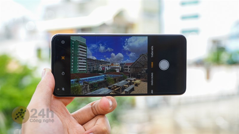 realme 11 còn gây ấn tượng vơi người dùng bằng camera 108 MP realme 11 còn gây ấn tượng vơi người dùng bằng camera 108 MP