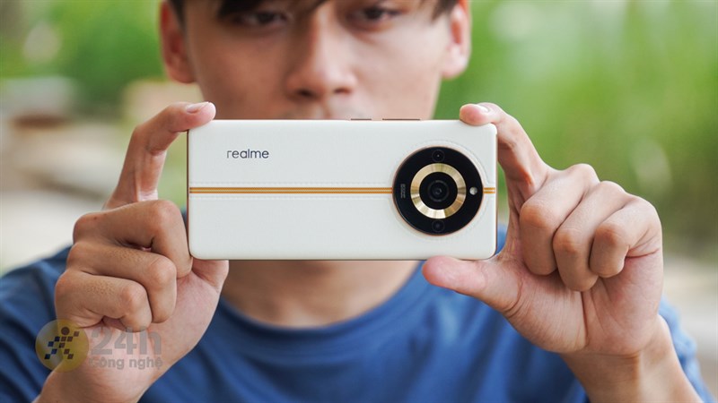 realme 11 Pro+ 5G cũng được trang bị hệ thống camera với thông số ấn tượng. realme 11 Pro+ 5G cũng được trang bị hệ thống camera với thông số ấn tượng.