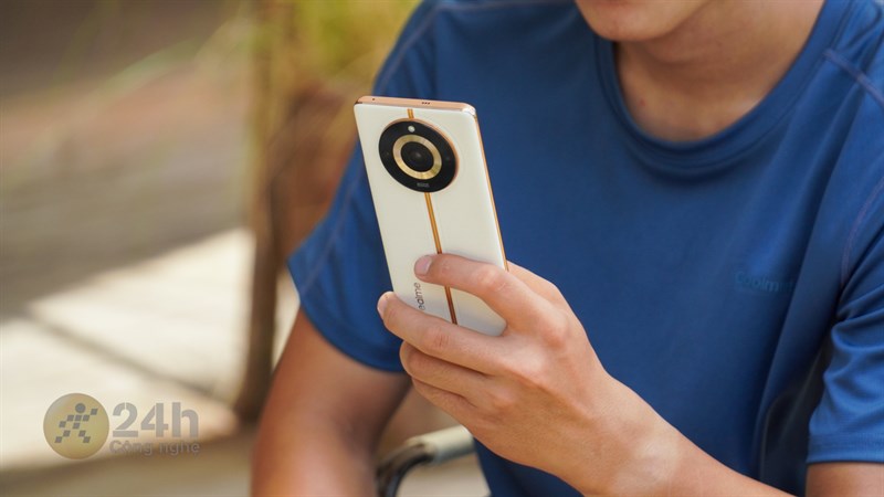 realme 11 Pro+ 5G đang được mở đặt trước tại hệ thống Thế Giới Di Động với mức giá dự kiến là 15.29 triệu đồng. realme 11 Pro+ 5G đang được mở đặt trước tại hệ thống Thế Giới Di Động với mức giá dự kiến là 15.29 triệu đồng.