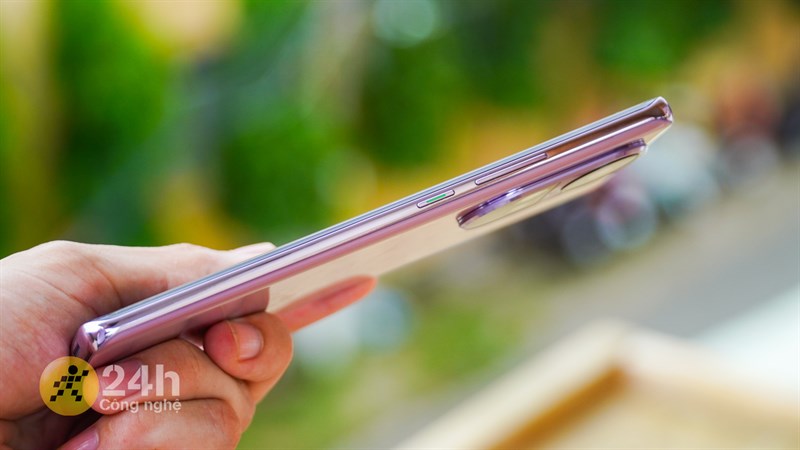 OPPO Reno10 Pro 5G có kích thước 162.3 x 74.2 x 7.89 mm và nặng 185 gram. OPPO Reno10 Pro 5G có kích thước 162.3 x 74.2 x 7.89 mm và nặng 185 gram.