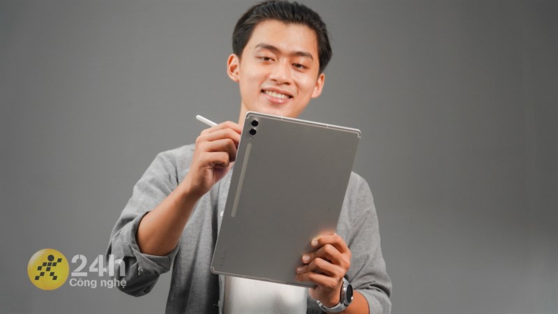 Galaxy Tab S9 Ultra là sản phẩm đáng sở hữu trong phân khúc tablet Android cao cấp. Galaxy Tab S9 Ultra là sản phẩm đáng sở hữu trong phân khúc tablet Android cao cấp.