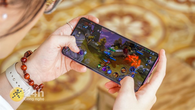 Nhìn chung OPPO Reno10 Pro 5G có thể chiến tốt nhiều tựa game nhưng với Honkai: Star Rails thì cần phải điều chỉnh lại thiết lập đồ họa cho phù hợp