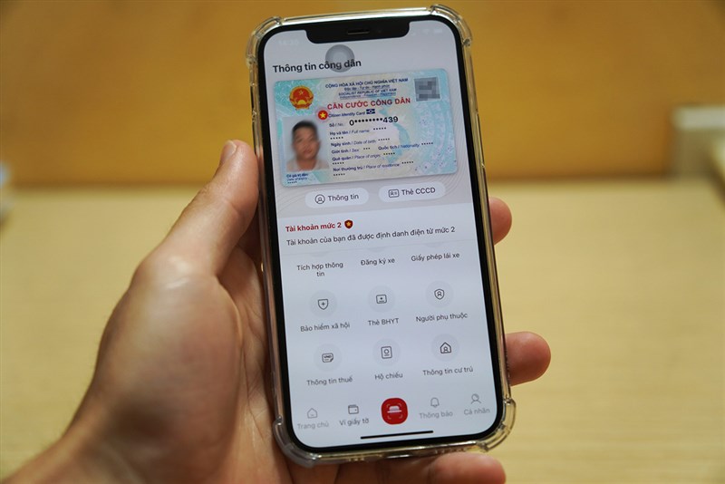 Đối với công dân Việt Nam, VNeID có giá trị tương đương thẻ căn cước công dân Đối với công dân Việt Nam, VNeID có giá trị tương đương thẻ căn cước công dân