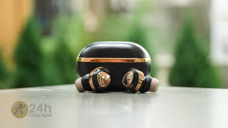 SoundPeats Opera 05 được thiết kế theo dạng in-ear quen thuộc