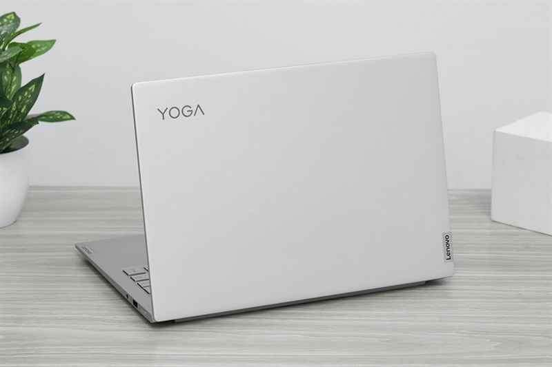 Laptop Lenovo Yoga Slim 7 Pro 14IAH7 i7 