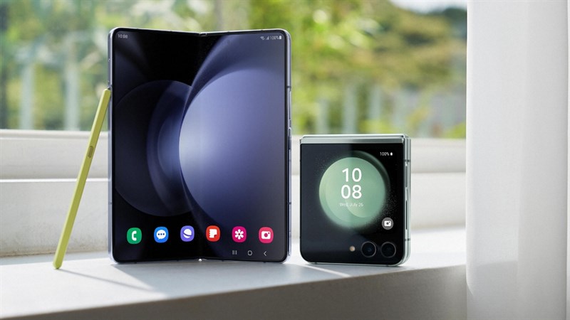 Samsung cho biết Galaxy Z Flip5 được ưa chuộng hơn Fold5, chiếm khoảng 70% tổng số lượng đơn đặt hàng Samsung cho biết Galaxy Z Flip5 được ưa chuộng hơn Fold5, chiếm khoảng 70% tổng số lượng đơn đặt hàng