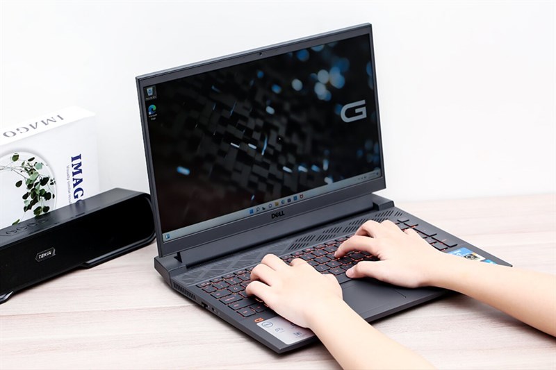 Laptop Dell Gaming G15 5511 i5 11400H/8GB/256GB/4GB RTX3050/120Hz/OfficeHS/Win11 (70266676)