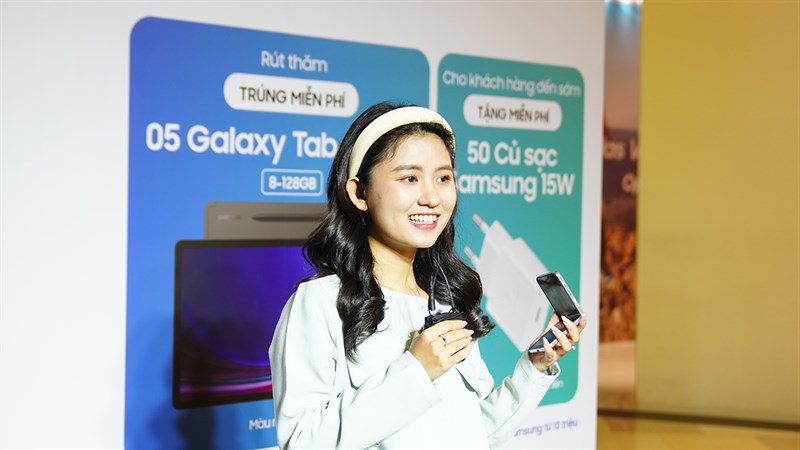 Mở màn giới thiệu những điểm nổi bật có trên Galaxy Z Flip5 Mở màn giới thiệu những điểm nổi bật có trên Galaxy Z Flip5