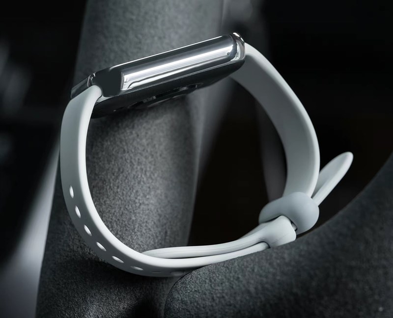 Cũng giống như phiên bản trước thì Xiaomi Band 8 Pro không có nút bấm nào xung quanh viền