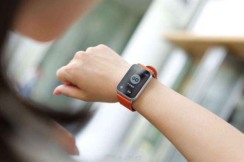 Cảm giác đeo Xiaomi Band 8 Pro trên tay rất thoải mái