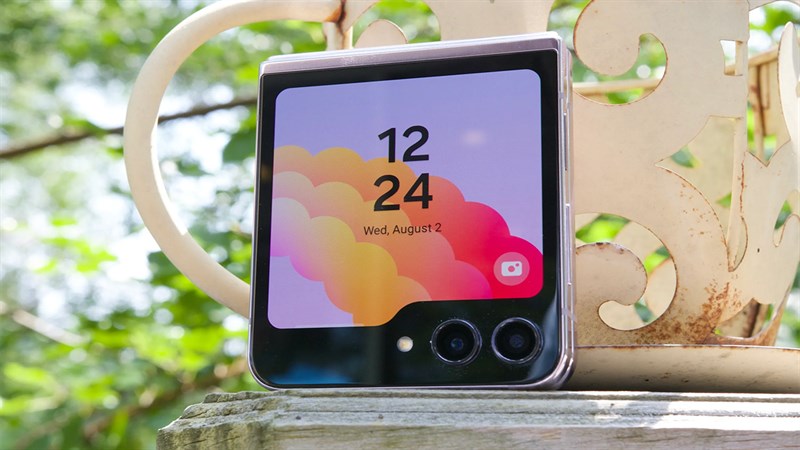 Samsung được cho là đang thử nghiệm mẫu smartphone Galaxy Z Flip6 mới Samsung được cho là đang thử nghiệm mẫu smartphone Galaxy Z Flip6 mới