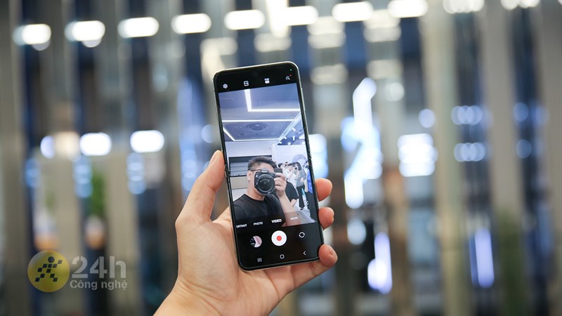 Khả năng xử lý hình ảnh của camera trên Galaxy Z Flip6 cho ra chất lượng khá tốt Khả năng xử lý hình ảnh của camera trên Galaxy Z Flip6 cho ra chất lượng khá tốt