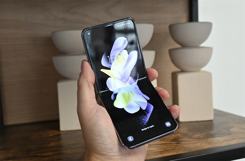 Galaxy Z Flip4 cũng được cập nhật lên One UI 5.1.1 Galaxy Z Flip4 cũng được cập nhật lên One UI 5.1.1