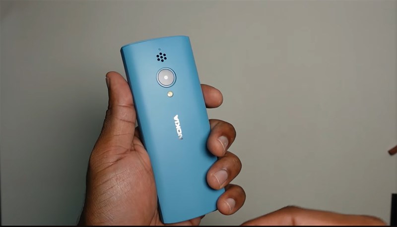 Nokia 150 2023 vẫn sở hữu thiết kế quen thuộc nhưng đã được trau chuốt mềm mại hơn Nokia 150 2023 vẫn sở hữu thiết kế quen thuộc nhưng đã được trau chuốt mềm mại hơn