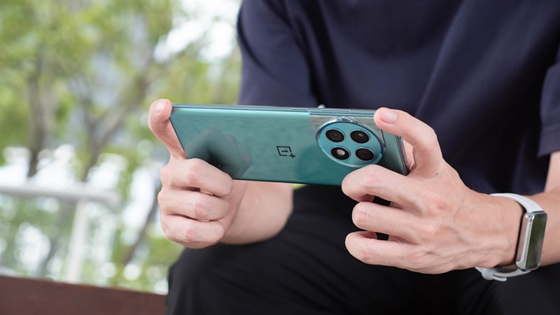 OnePlus Ace 2 Pro được trang bị tản nhiệt VC mới giúp trải nghiệm sử dụng của bạn trở lên mát mẻ thoải mái hơn OnePlus Ace 2 Pro được trang bị tản nhiệt VC mới giúp trải nghiệm sử dụng của bạn trở lên mát mẻ thoải mái hơn
