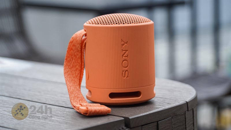 Sony XRS-XB100 sở hữu kích thước nhỏ gọn Sony XRS-XB100 sở hữu kích thước nhỏ gọn
