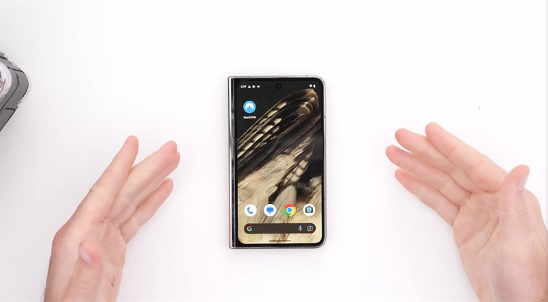 Google Pixel Fold 50 Year Hip Hop Edition vẫn có chất lượng hiển thị ấn tượng