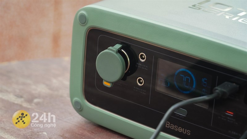 Baseus ioTa BPE45A  còn có thể sạc được cho xe hơi