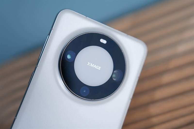 Cụm camera của Huawei Mate 60 Pro được thiết kế hài hòa hơn Cụm camera của Huawei Mate 60 Pro được thiết kế hài hòa hơn