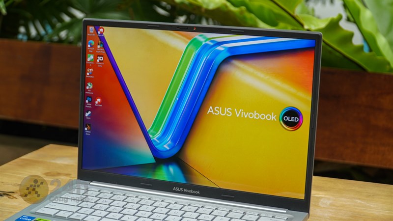 ASUS Vivobook 14X OLED KM006W được trang bị màn hình kích thước 14 inch độ phân giải 2.8K (2.800x1.800 pixel). ASUS Vivobook 14X OLED KM006W được trang bị màn hình kích thước 14 inch độ phân giải 2.8K (2.800x1.800 pixel).