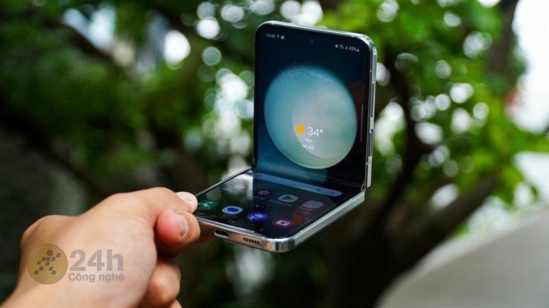 Vui mừng lễ hội, không thể chối từ với deal to khi mua Galaxy Z series Vui mừng lễ hội, không thể chối từ với deal to khi mua Galaxy Z series