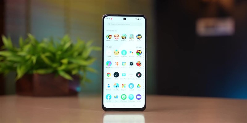 realme 11x 5G có độ dày chỉ 7.89 mm và khi kết hợp cùng các góc bo cong mềm mại thì máy sẽ mang đến trải nghiệm cầm nắm và sử dụng rất thoải mái. realme 11x 5G có độ dày chỉ 7.89 mm và khi kết hợp cùng các góc bo cong mềm mại thì máy sẽ mang đến trải nghiệm cầm nắm và sử dụng rất thoải mái.