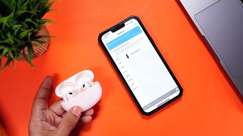 Trên tay realme Buds Air 5 Pro Trên tay realme Buds Air 5 Pro
