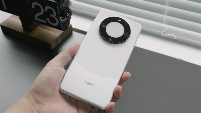 Huawei Mate 60 đạt doanh số ấn tượng gần 1 triệu máy trong tuần đầu mở bán Huawei Mate 60 đạt doanh số ấn tượng gần 1 triệu máy trong tuần đầu mở bán