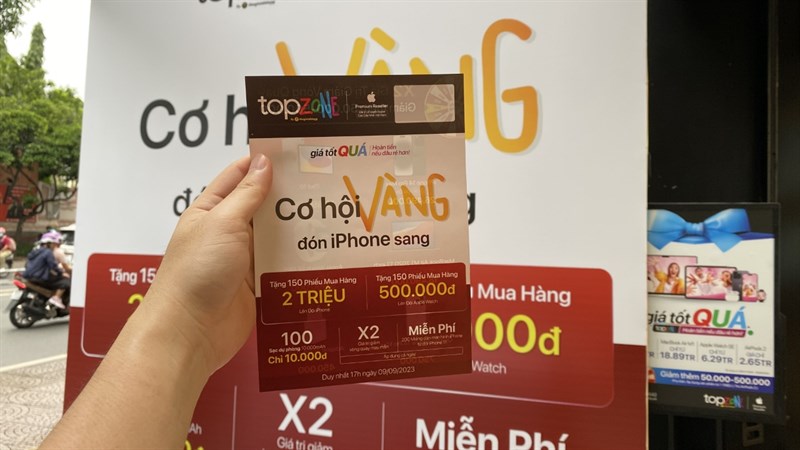 TopZone Khánh Hội tất bật chuẩn bị tươm tất để bắt đầu sự kiện TopZone Khánh Hội tất bật chuẩn bị tươm tất để bắt đầu sự kiện