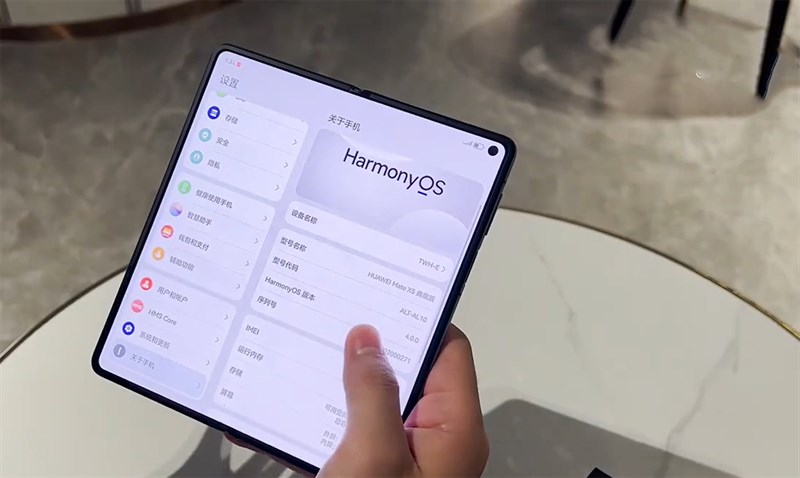 Huawei Mate X5 còn được trang bị một bộ cấu hình rất ấn tượng Huawei Mate X5 còn được trang bị một bộ cấu hình rất ấn tượng