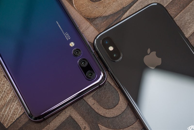 Theo các nhà phân tích của Bank Of America, lệnh cấm xảy ra sau khi Huawei cho ra mắt mẫu smartphone cao cấp mới Theo các nhà phân tích của Bank Of America, lệnh cấm xảy ra sau khi Huawei cho ra mắt mẫu smartphone cao cấp mới