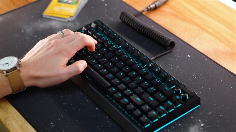 Razer BlackWidow V4 75% mang đến cảm giác gõ phím thoải mái Razer BlackWidow V4 75% mang đến cảm giác gõ phím thoải mái