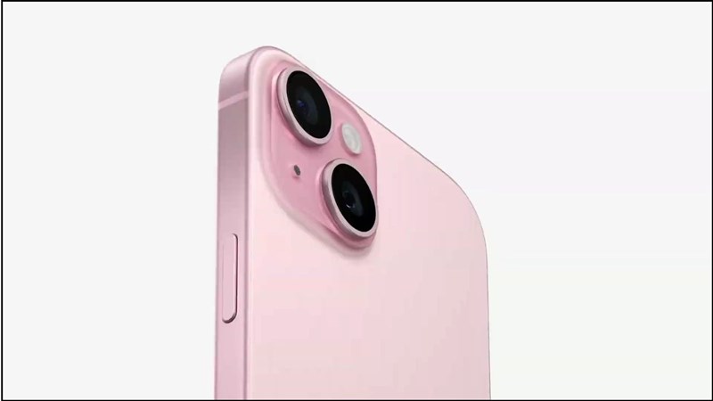 Đi sâu vào chi tiết hơn thì mặt lưng của iPhone 15 Plus năm nay được Apple sử dụng quy trình trao đổi ion kép (dual-ion exchange process) và mài bằng các hạt tinh thể nano nhằm tạo nên bề mặt đẹp hơn. Đi sâu vào chi tiết hơn thì mặt lưng của iPhone 15 Plus năm nay được Apple sử dụng quy trình trao đổi ion kép (dual-ion exchange process) và mài bằng các hạt tinh thể nano nhằm tạo nên bề mặt đẹp hơn.