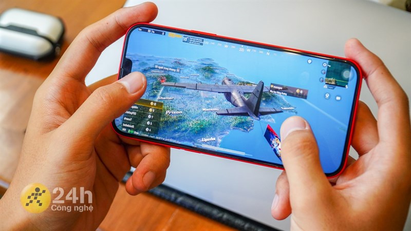 iPhone 14 Plus sở hữu cấu hình tốt. iPhone 14 Plus sở hữu cấu hình tốt.
