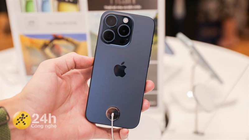 Mình rất thích màu Xanh dương Titanium của iPhone 15 Pro Mình rất thích màu Xanh dương Titanium của iPhone 15 Pro