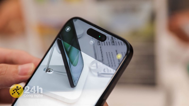 Cả 4 thiết bị thuộc iPhone 15 series đều sử dụng màn hình đục lỗ và iPhone 15 Pro cũng không ngoại lệ Cả 4 thiết bị thuộc iPhone 15 series đều sử dụng màn hình đục lỗ và iPhone 15 Pro cũng không ngoại lệ